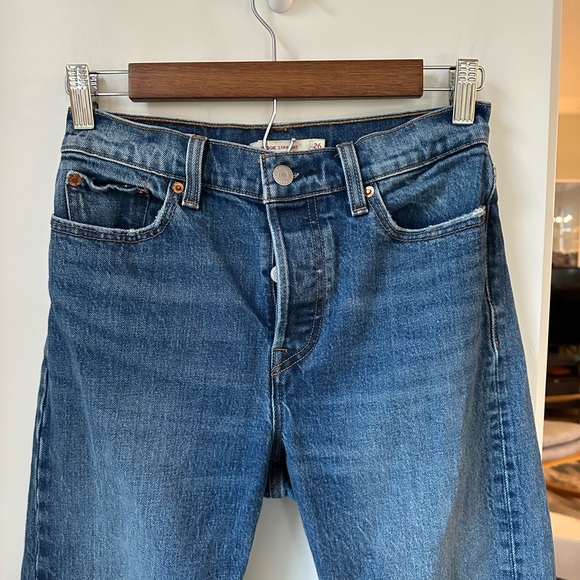 Levi's Premium Wedgie Straight Rigid Jeans, size 26 - Picture 4 of 8